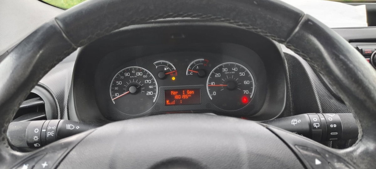 Fiat Qubo 1.4 8V 77 CV Dynamic Natural Power (14)