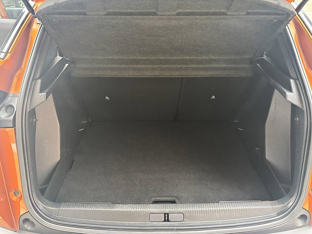 Peugeot 2008 BlueHDi 130 S&S EAT8 Allure Pack (12)