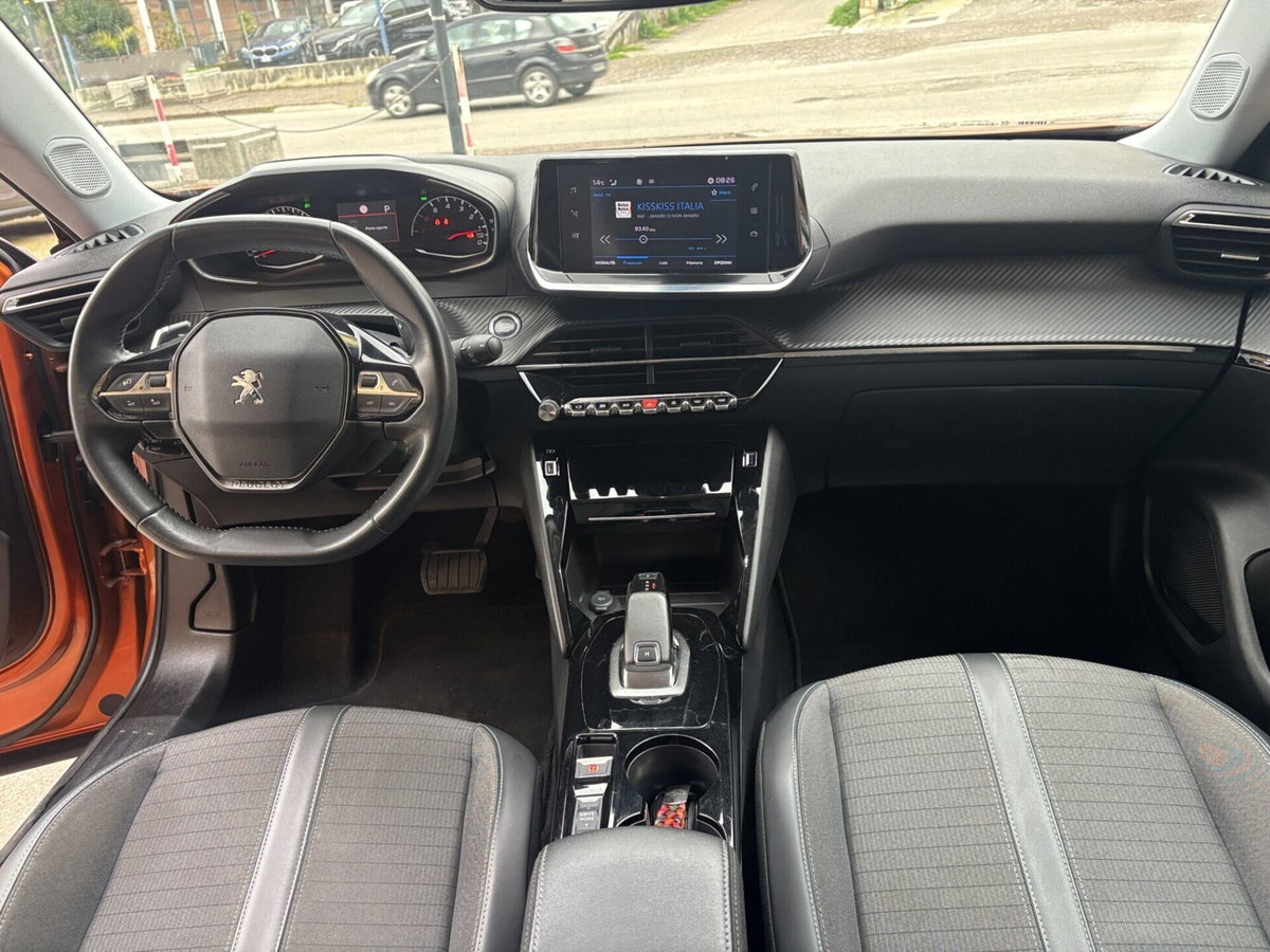 Peugeot 2008 BlueHDi 130 S&S EAT8 Allure Pack (16)