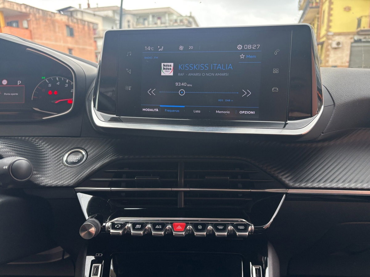 Peugeot 2008 BlueHDi 130 S&S EAT8 Allure Pack (19)