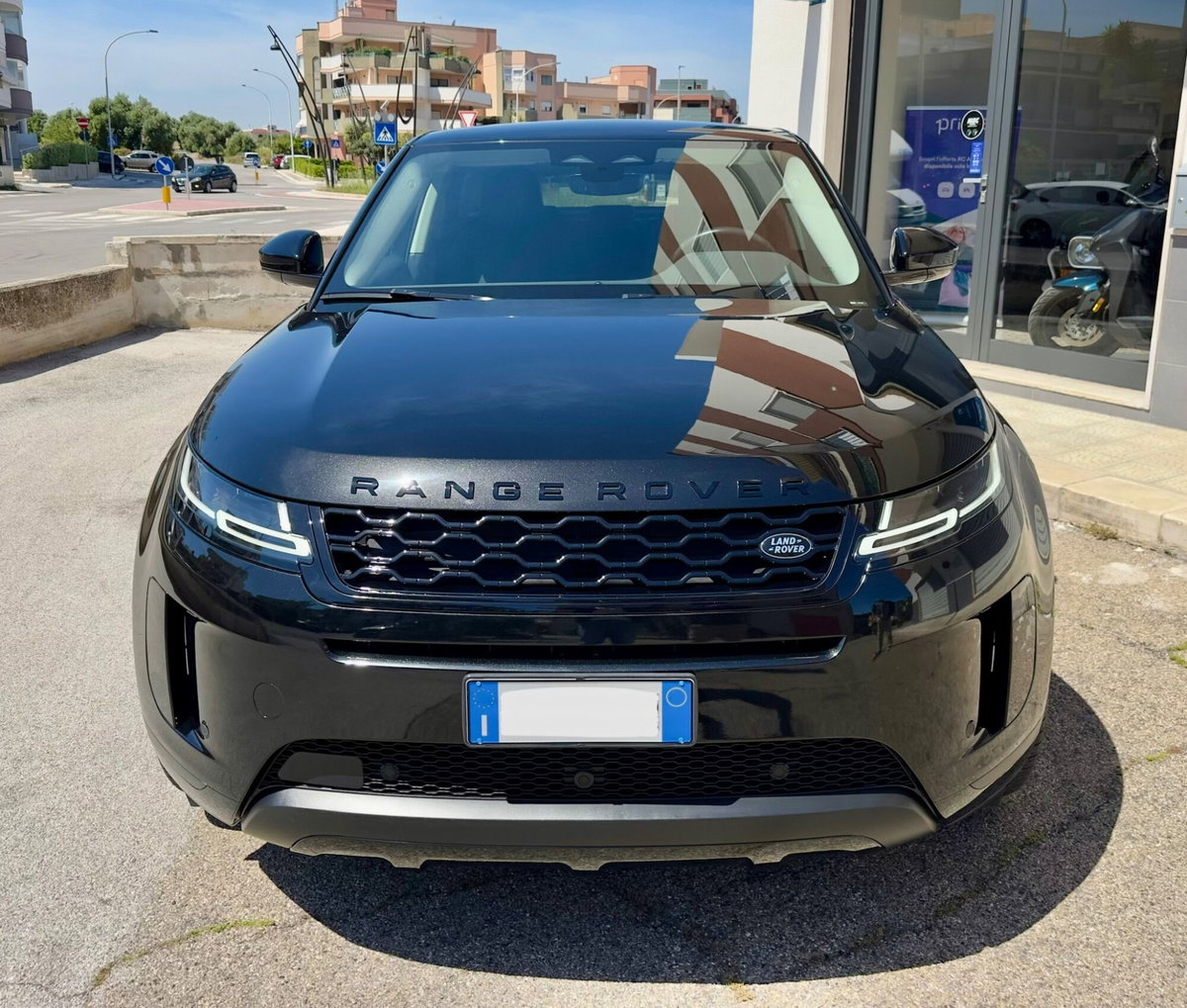 Land Rover Range Rover Evoque 2.0D I4 163CV AWD Auto R-Dynamic HSE (2)