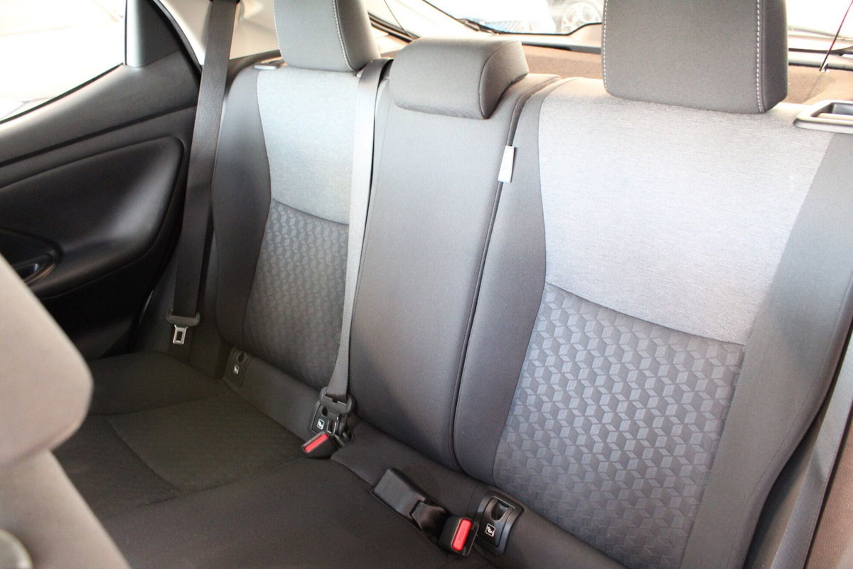 Toyota Yaris 1.5 Hybrid 5 porte Active (12)