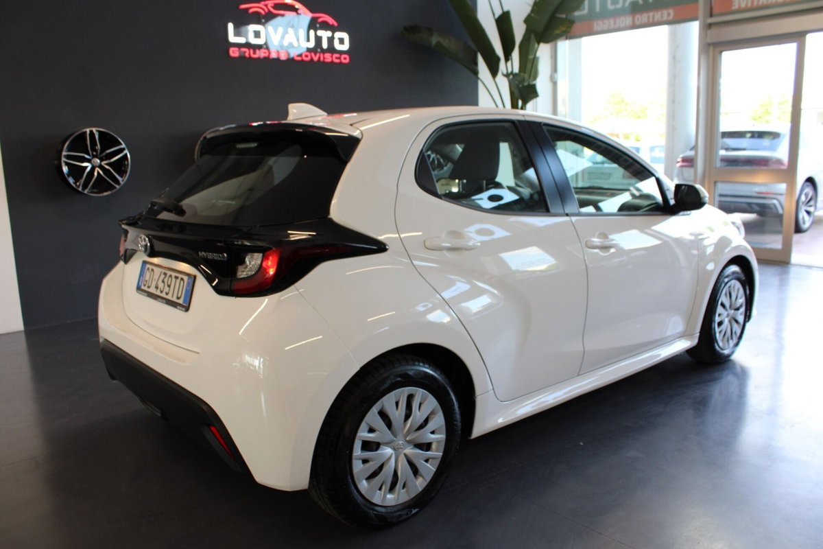 Toyota Yaris 1.5 Hybrid 5 porte Active (4)