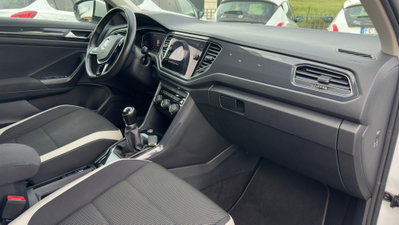 Volkswagen T-Roc 1.6 TDI SCR Advanced BlueMotion Technology (9)