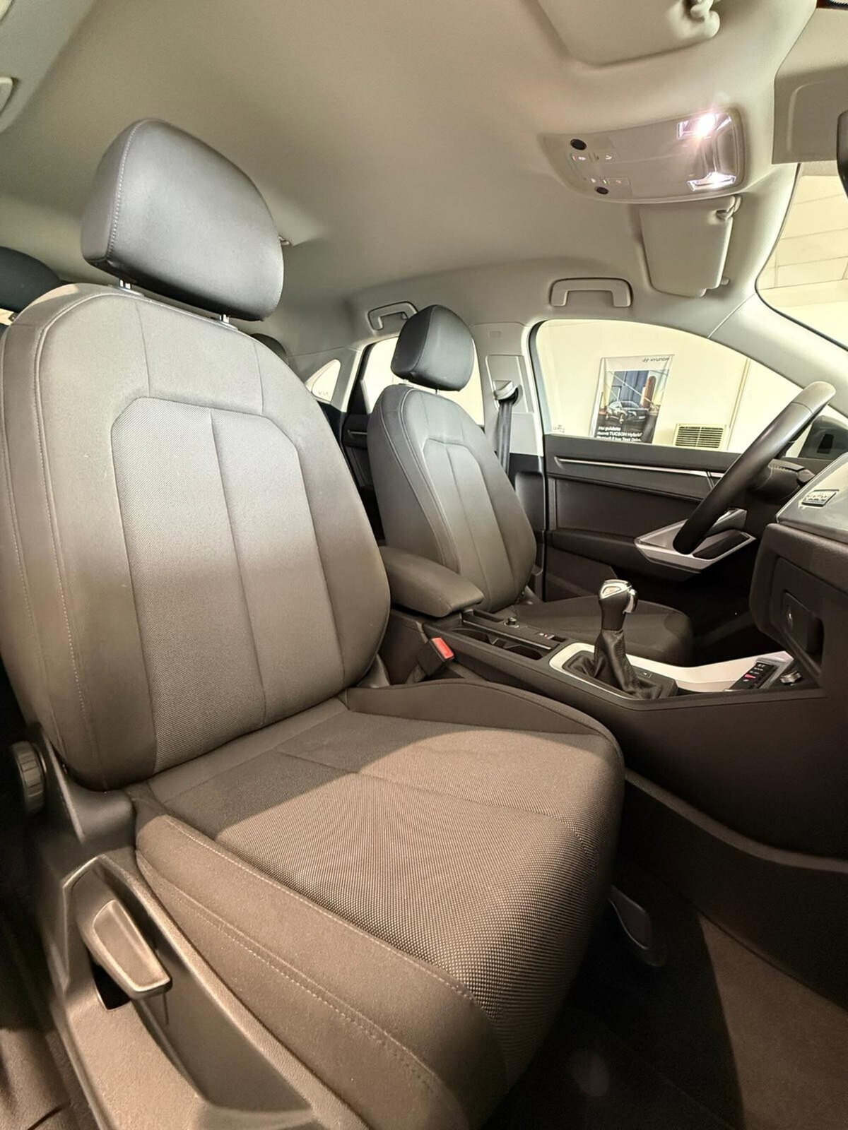 Audi Q3 Sportback 35 TDI quattro S tronic Business Plus (11)