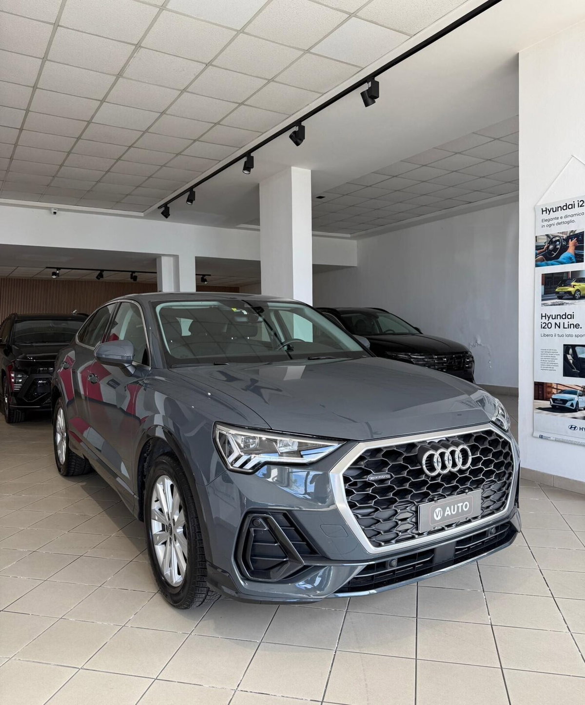 Audi Q3 Sportback 35 TDI quattro S tronic Business Plus (2)