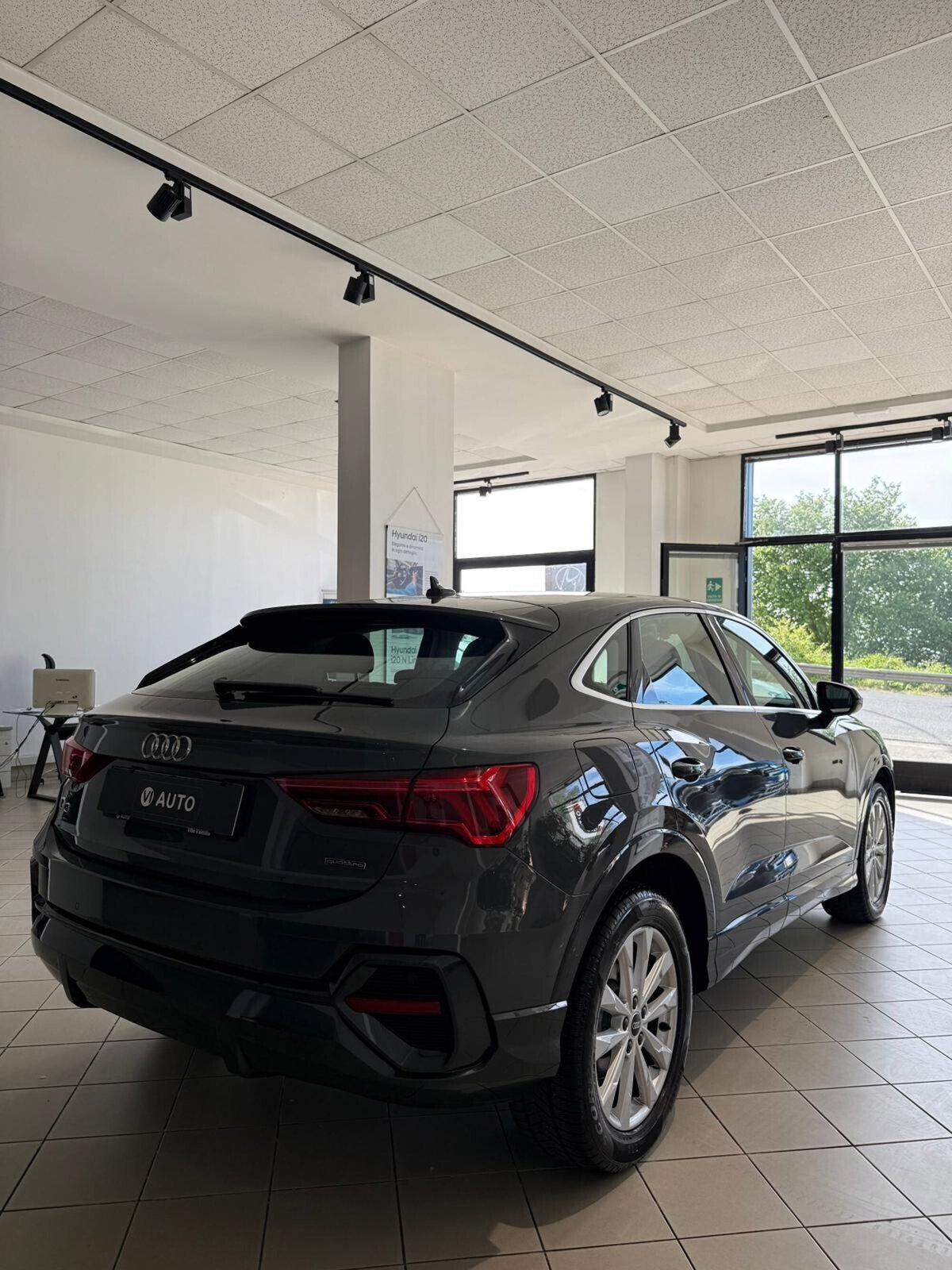 Audi Q3 Sportback 35 TDI quattro S tronic Business Plus (6)