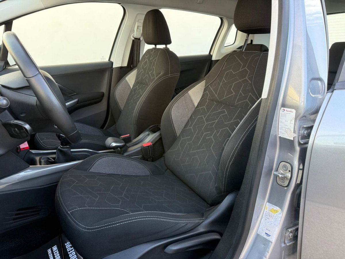 Peugeot 2008 100 Active (13)