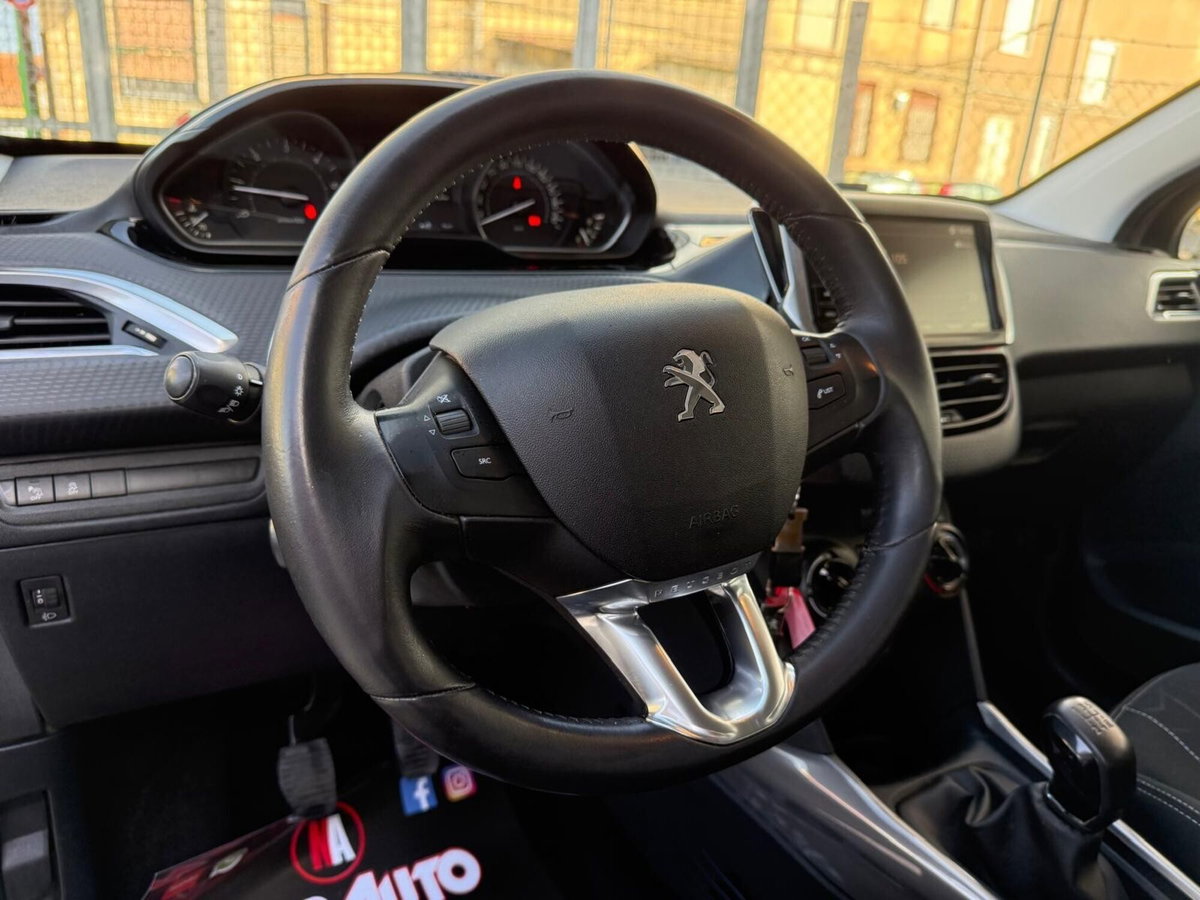 Peugeot 2008 100 Active (15)