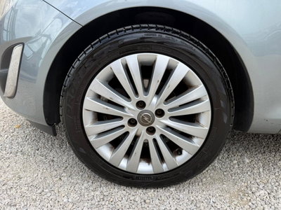 Opel Corsa 1.2 5 porte Elective (10)
