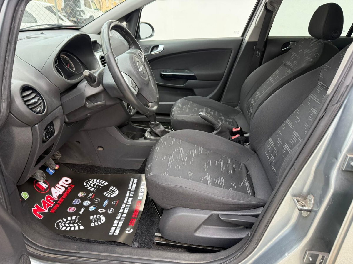 Opel Corsa 1.2 5 porte Elective (12)