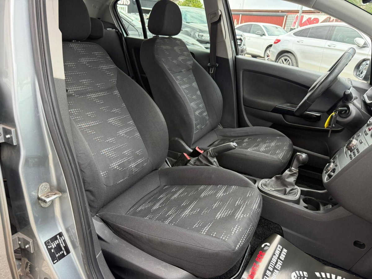Opel Corsa 1.2 5 porte Elective (15)