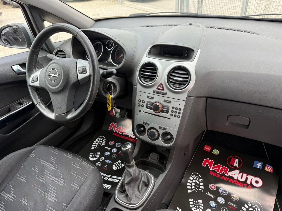 Opel Corsa 1.2 5 porte Elective (18)