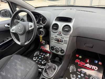 Opel Corsa 1.2 5 porte Elective (18)