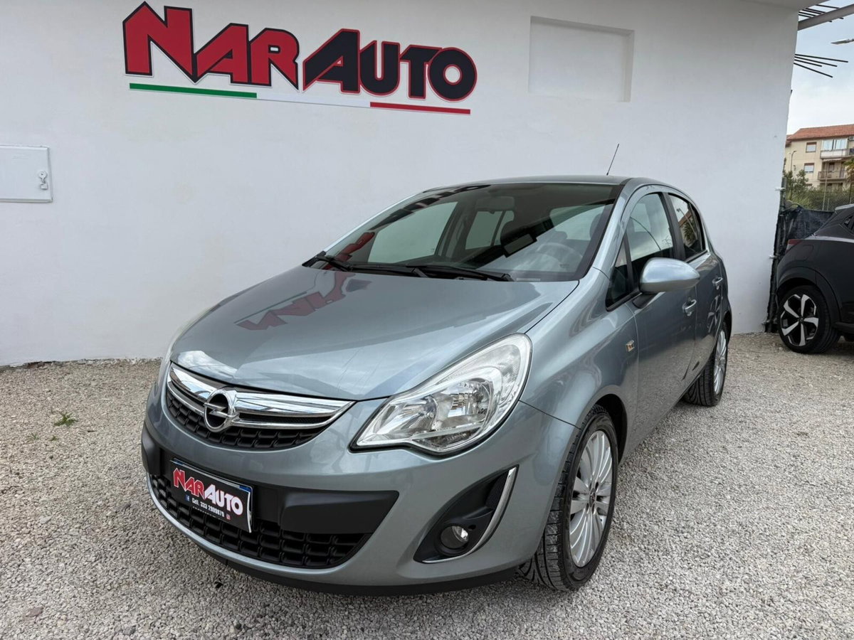 Opel Corsa 1.2 5 porte Elective (2)