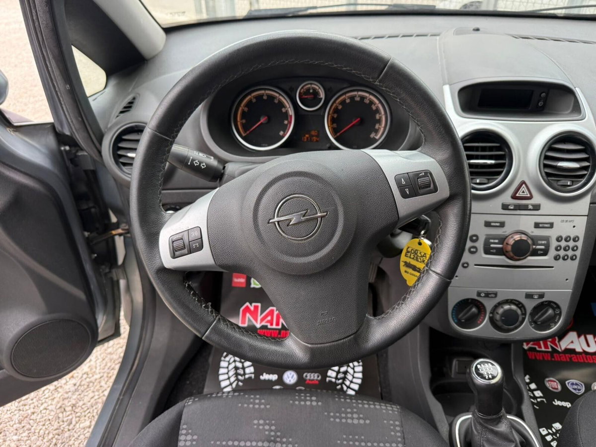 Opel Corsa 1.2 5 porte Elective (20)