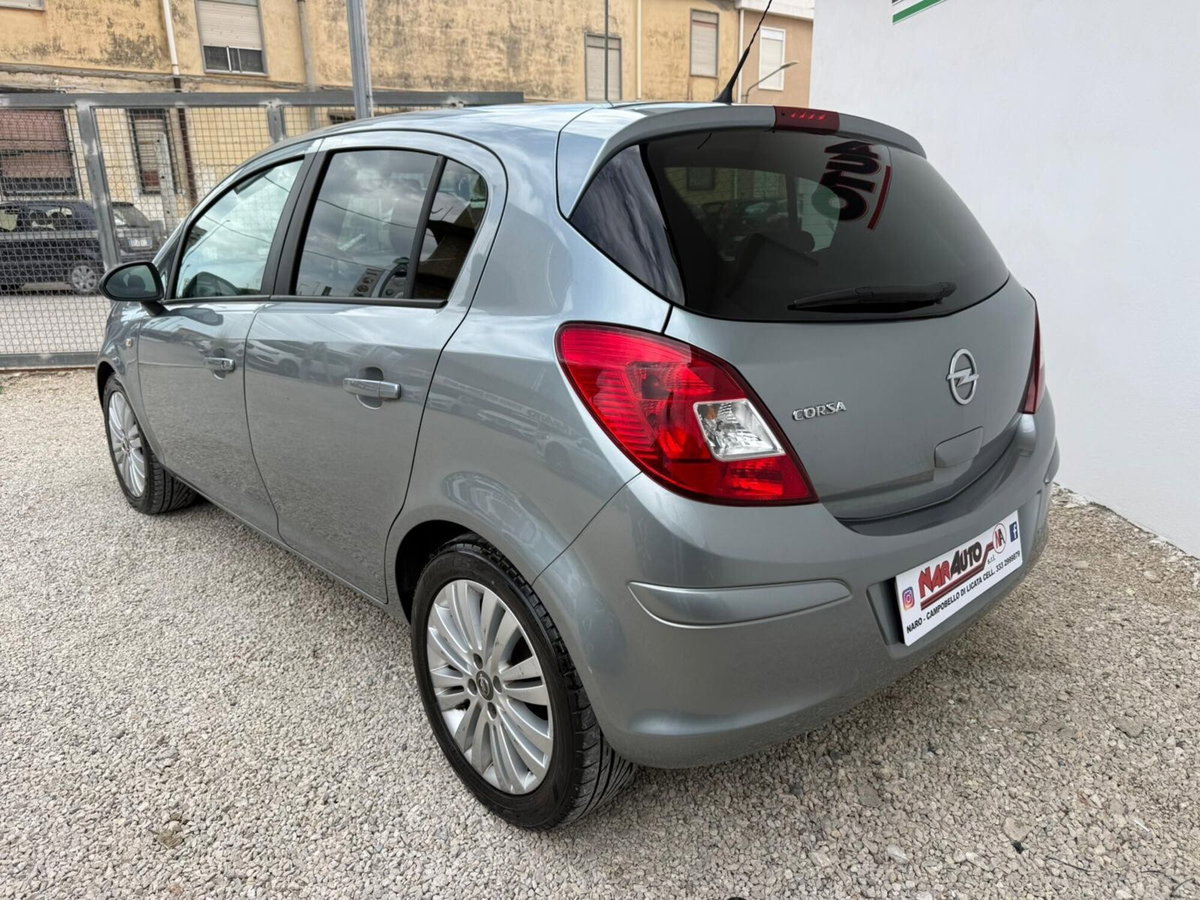 Opel Corsa 1.2 5 porte Elective (7)