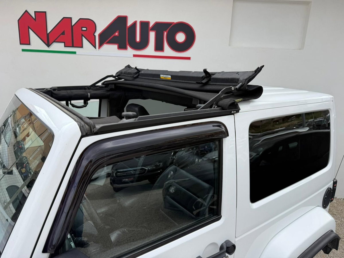 Jeep Wrangler Unlimited 2.8 CRD DPF Sahara (10)