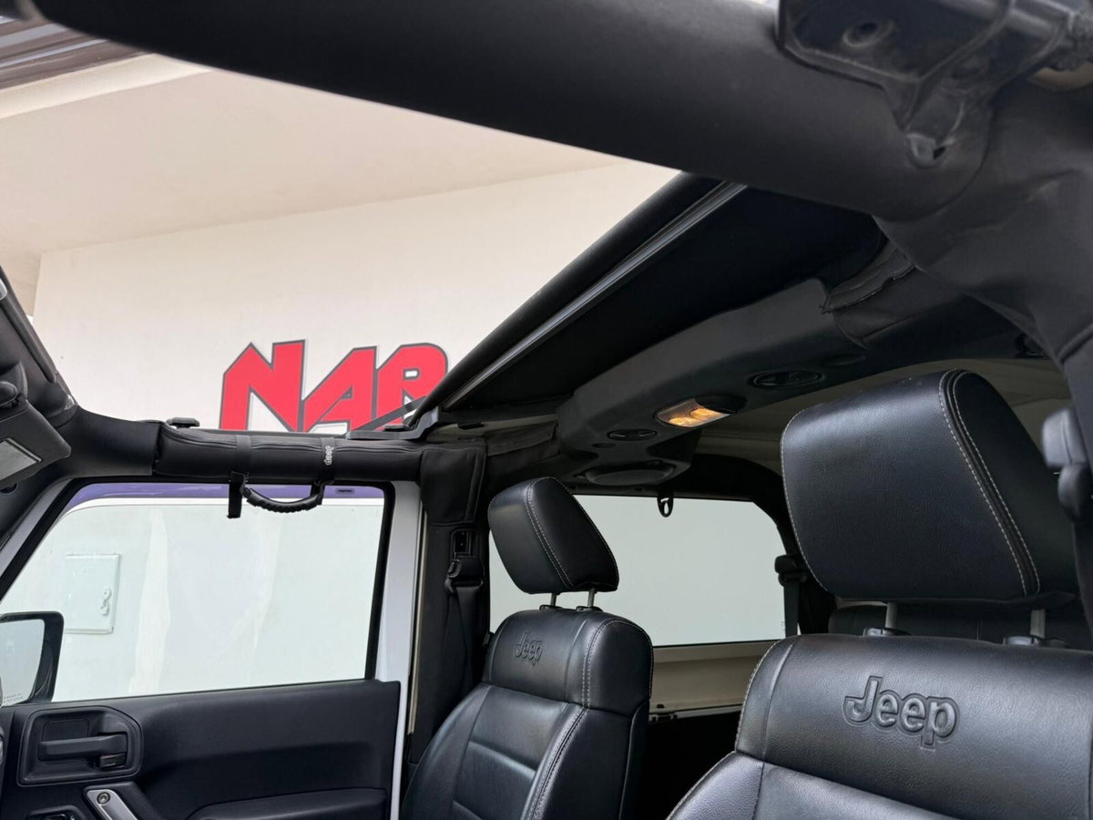 Jeep Wrangler Unlimited 2.8 CRD DPF Sahara (13)