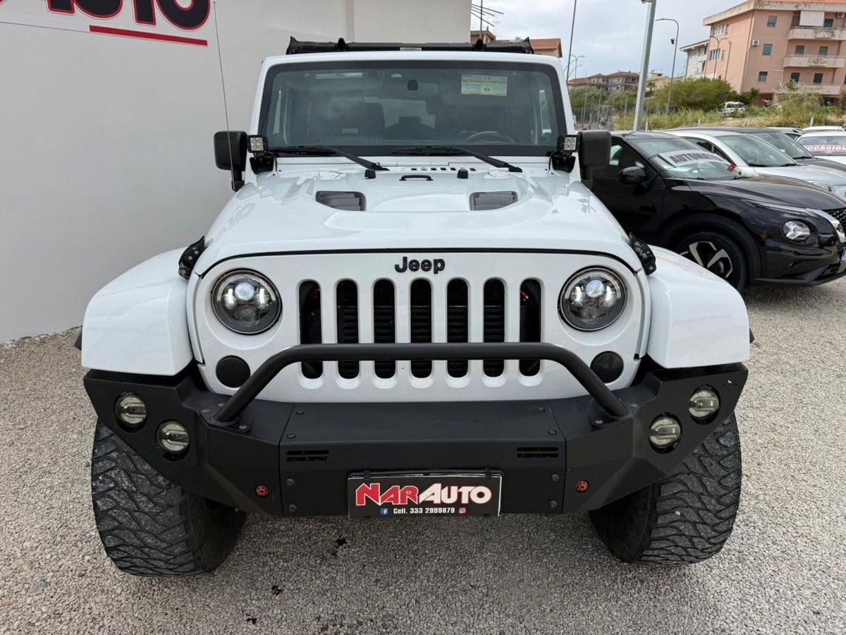 Jeep Wrangler Unlimited 2.8 CRD DPF Sahara (3)