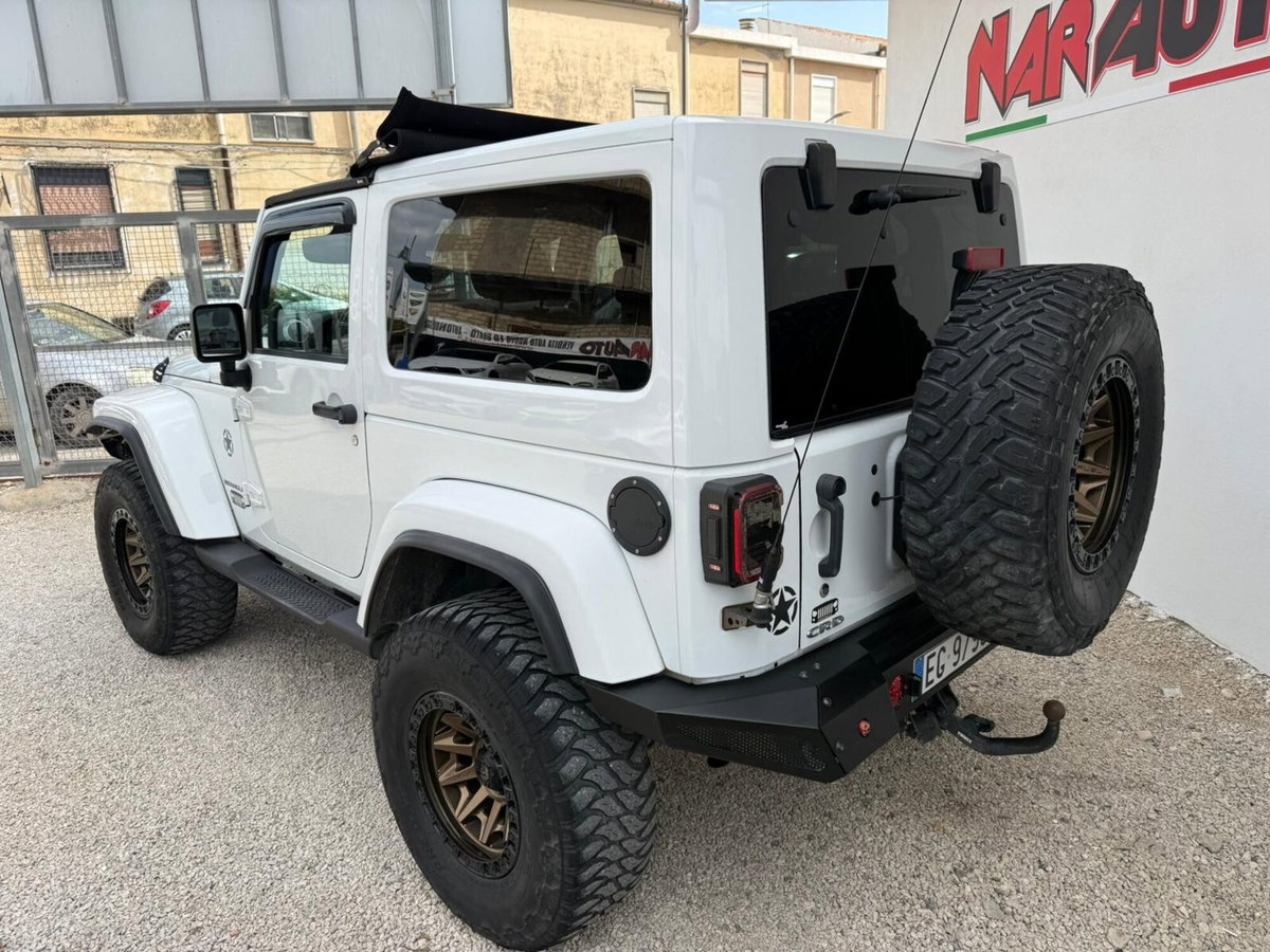 Jeep Wrangler Unlimited 2.8 CRD DPF Sahara (7)