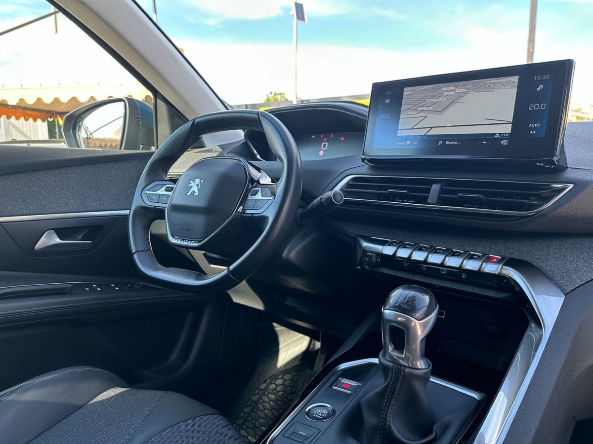 Peugeot 3008 BlueHDi 130 S&S Allure (19)
