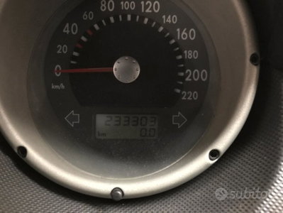 Volkswagen Polo 1.4 16V cat 3p. Highline (11)