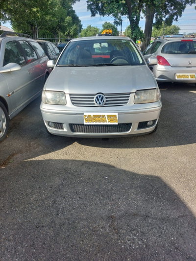 Volkswagen Polo 1.4 16V cat 3p. Highline (5)