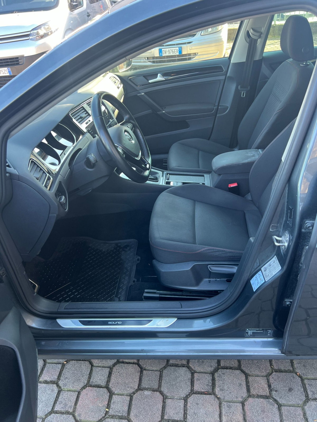 Volkswagen Golf 2.0 TDI 5p. Executive BlueMotion Technology (8)