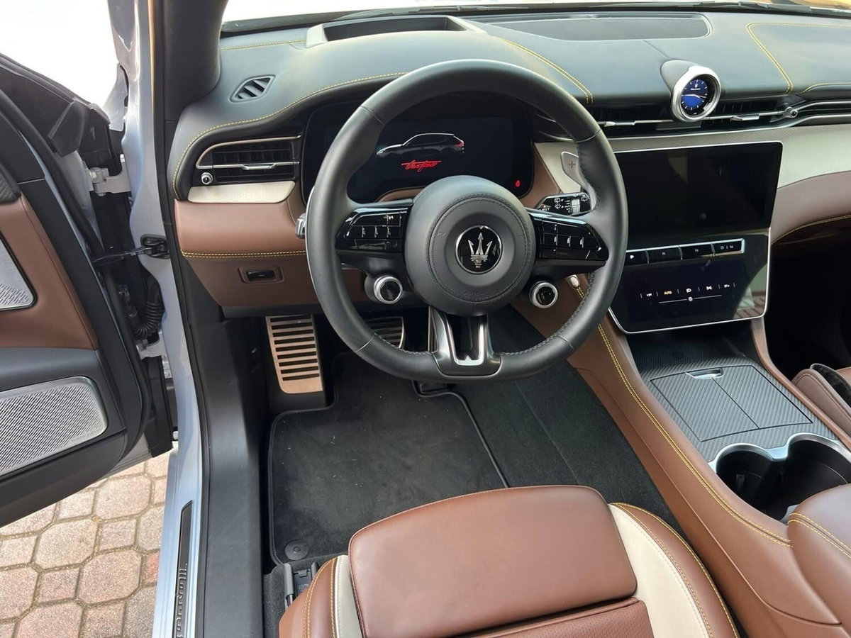 Maserati Grecale 3.0 V6 Trofeo 530cv auto (20)
