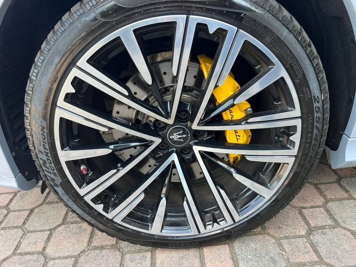 Maserati Grecale 3.0 V6 Trofeo 530cv auto (4)