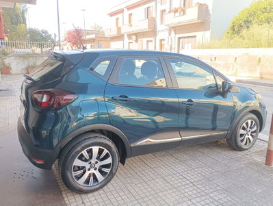 Renault Captur 1.5 dCi 8V 90 CV EDC Energy R-Link (3)