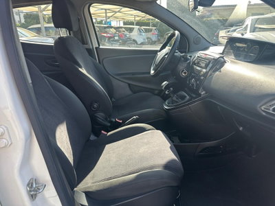Lancia Ypsilon 1.2 69 CV 5 porte GPL Ecochic Silver (17)