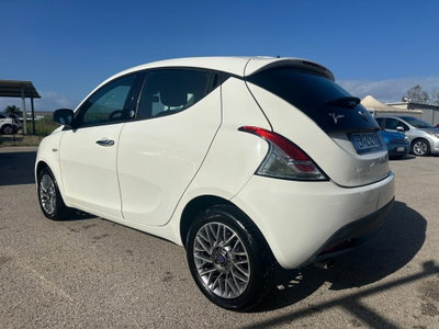 Lancia Ypsilon 1.2 69 CV 5 porte GPL Ecochic Silver (5)