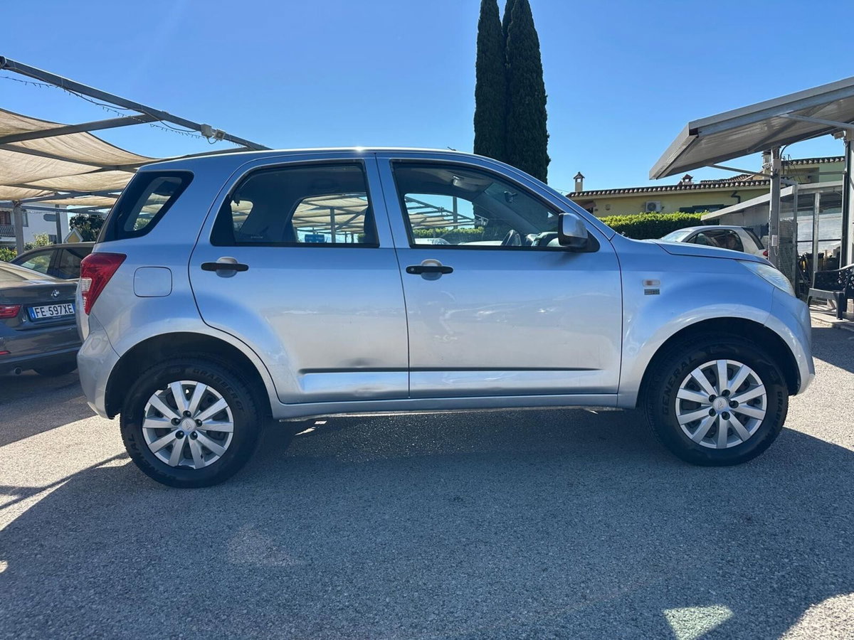 Daihatsu Terios 1.5 4WD SX Green Powered (2)