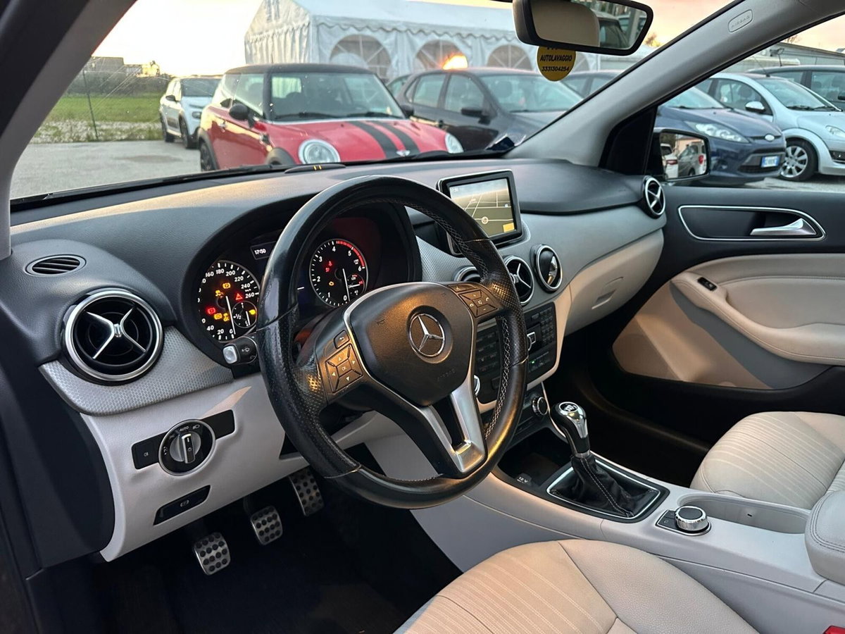 Mercedes-Benz Classe B 200 CDI BlueEFFICIENCY Premium (10)