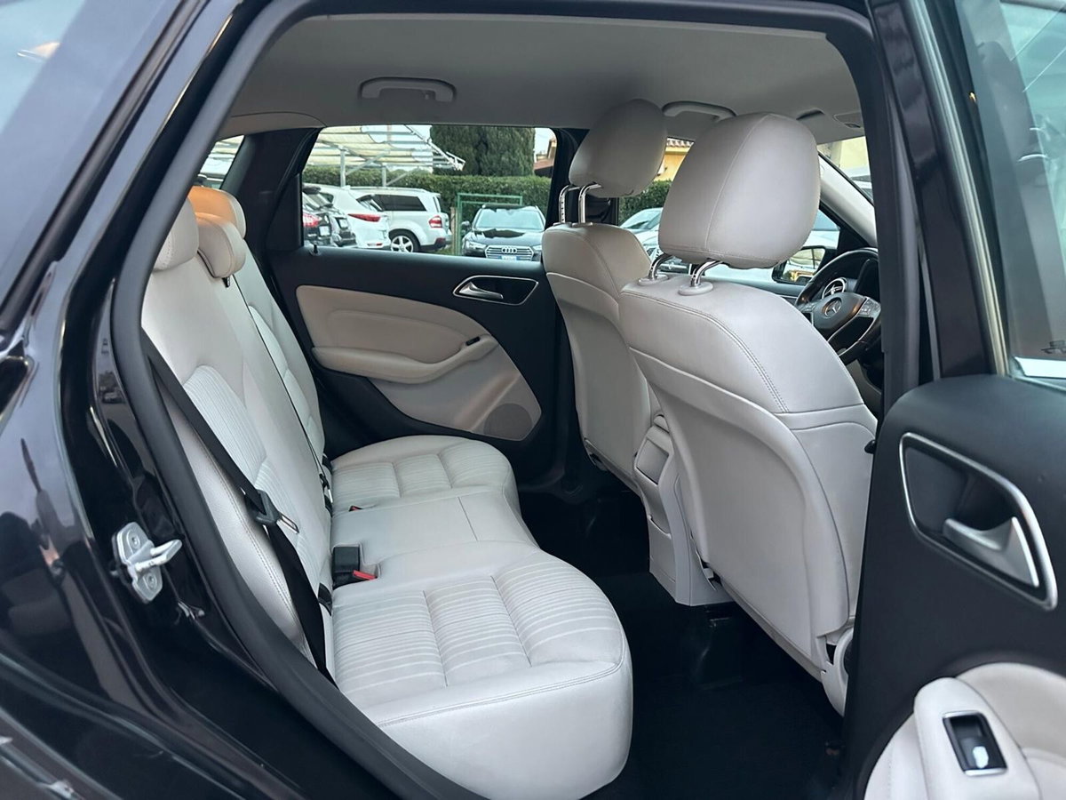 Mercedes-Benz Classe B 200 CDI BlueEFFICIENCY Premium (14)
