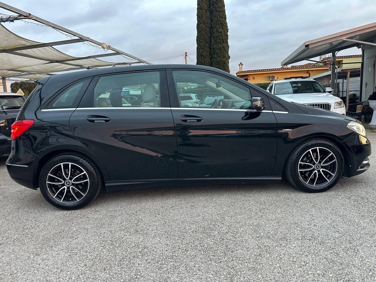 Mercedes-Benz Classe B 200 CDI BlueEFFICIENCY Premium (2)