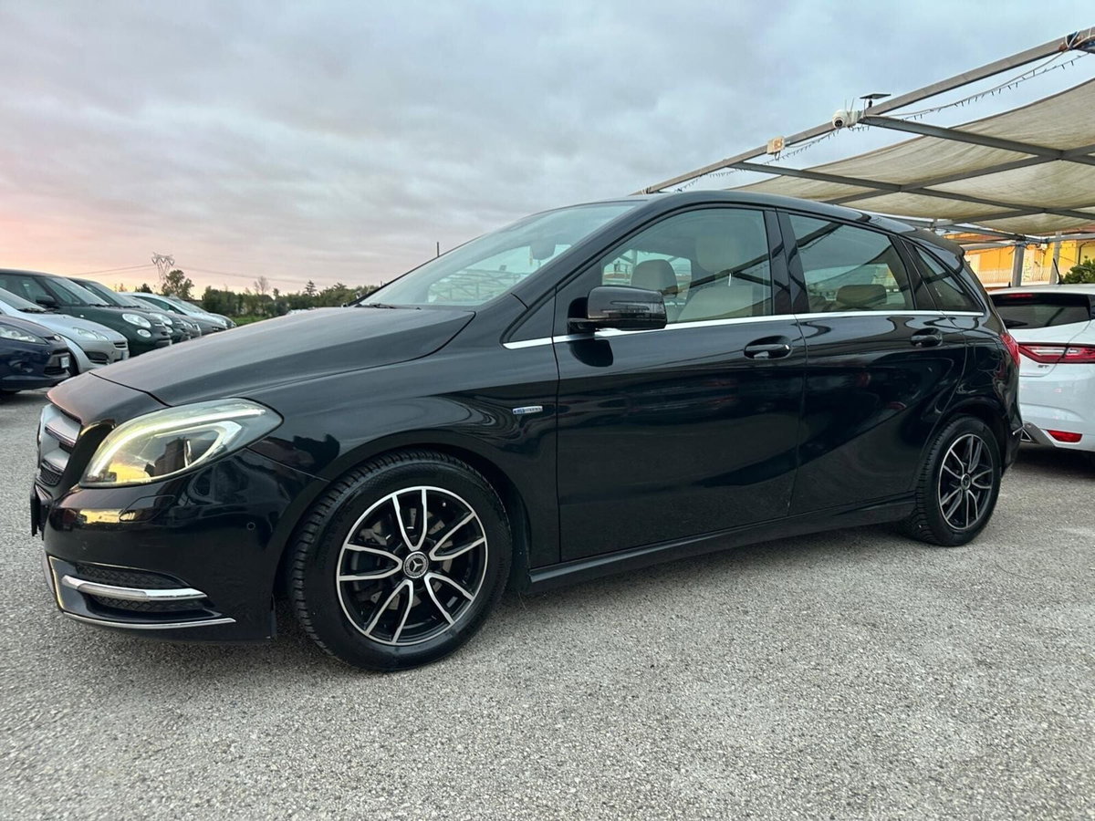 Mercedes-Benz Classe B 200 CDI BlueEFFICIENCY Premium (6)