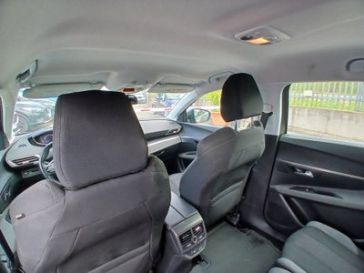 Peugeot 5008 PureTech Turbo 130 S&S EAT8 Allure (20)