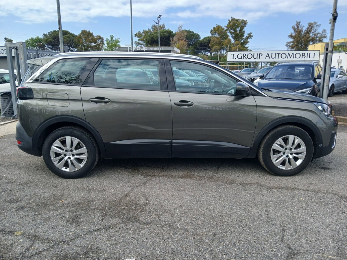 Peugeot 5008 PureTech Turbo 130 S&S EAT8 Allure (4)