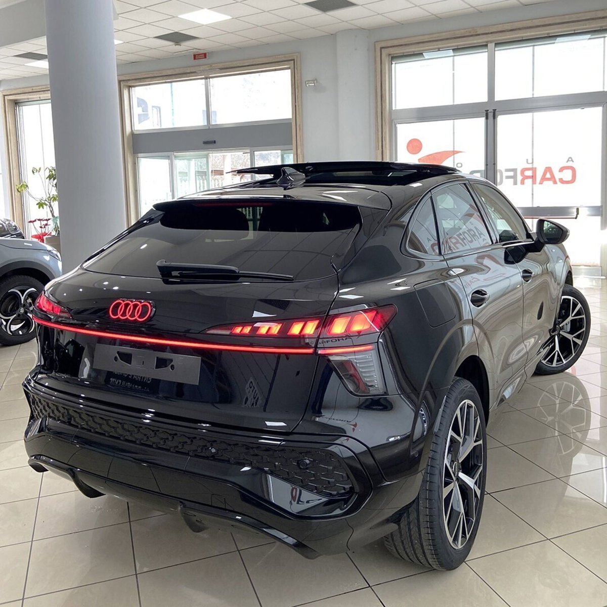Audi Q3 Sportback 35 TDI quattro S tronic S line edition (6)