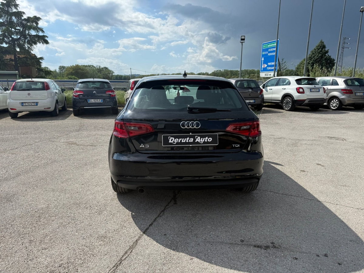 Audi A3 Sportback 1.6 TDI clean diesel S tronic Attraction (4)