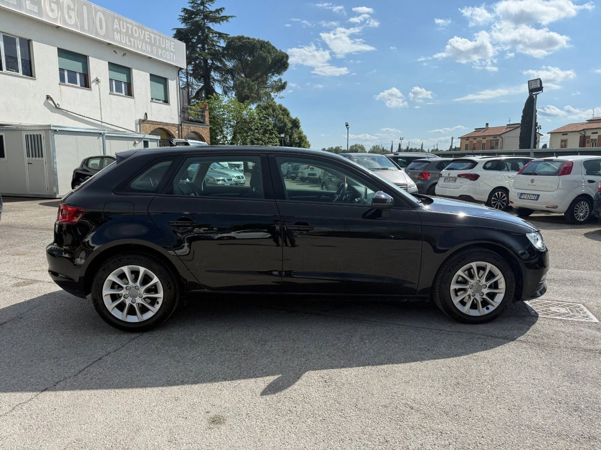 Audi A3 Sportback 1.6 TDI clean diesel S tronic Attraction (6)