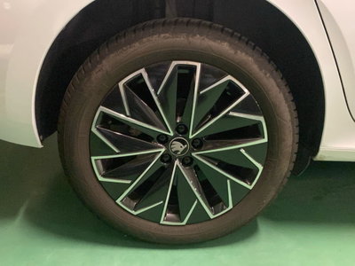 Skoda Kamiq 1.0 tsi Black Dots 115cv dsg (16)