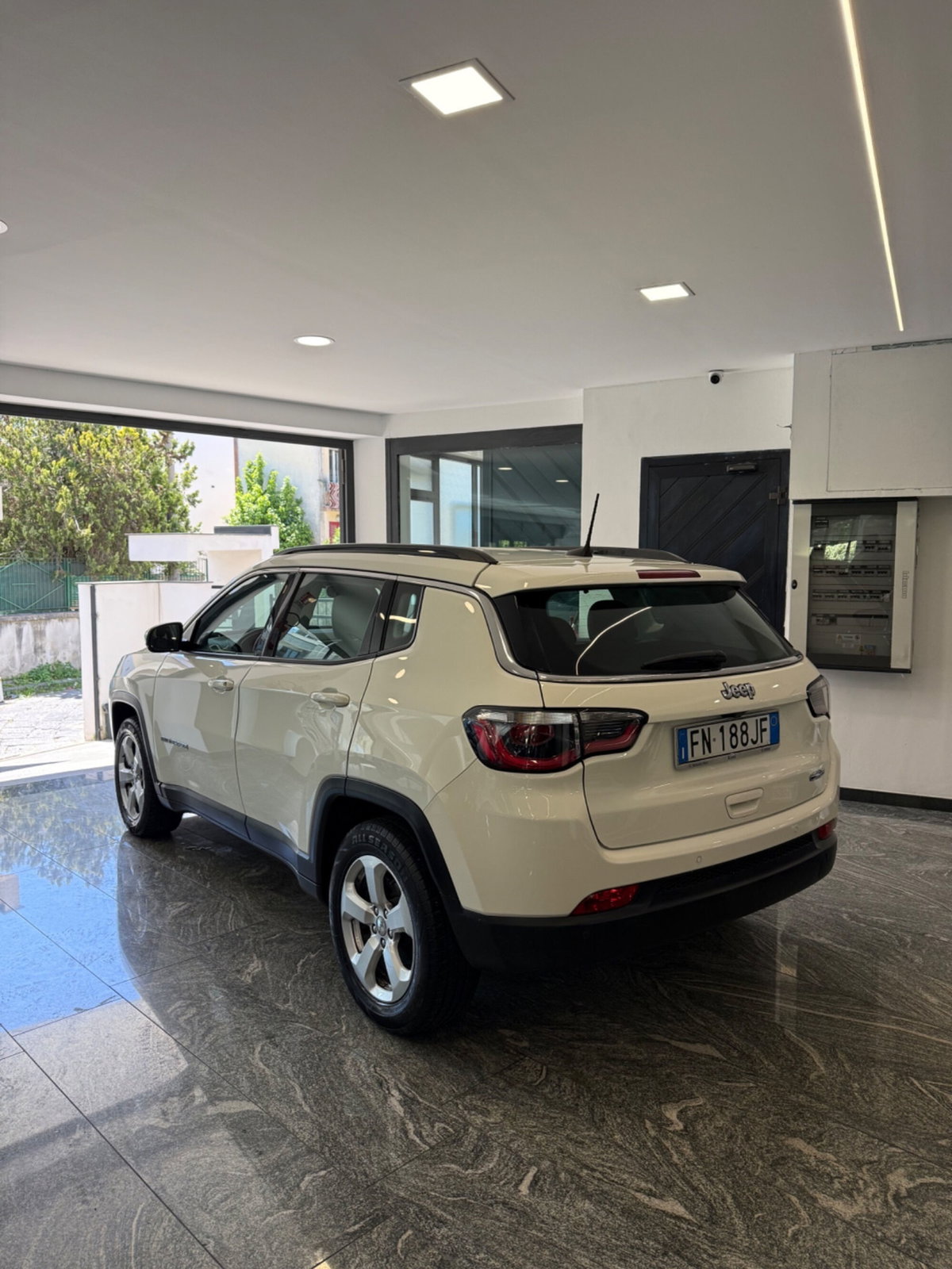 Jeep Compass 1.6 Multijet II 2WD Longitude (2)