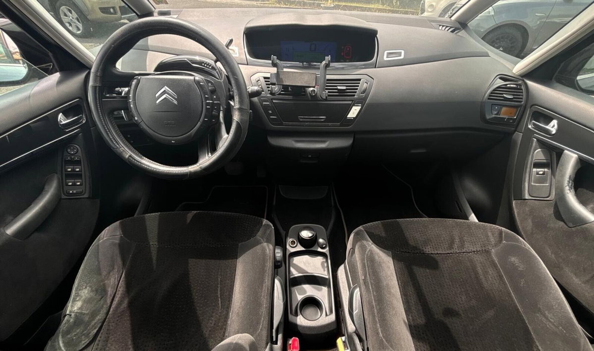 Citroen C4 Gran Picasso 2.0 HDi 138 FAP CMP6 Exclusive Style (12)
