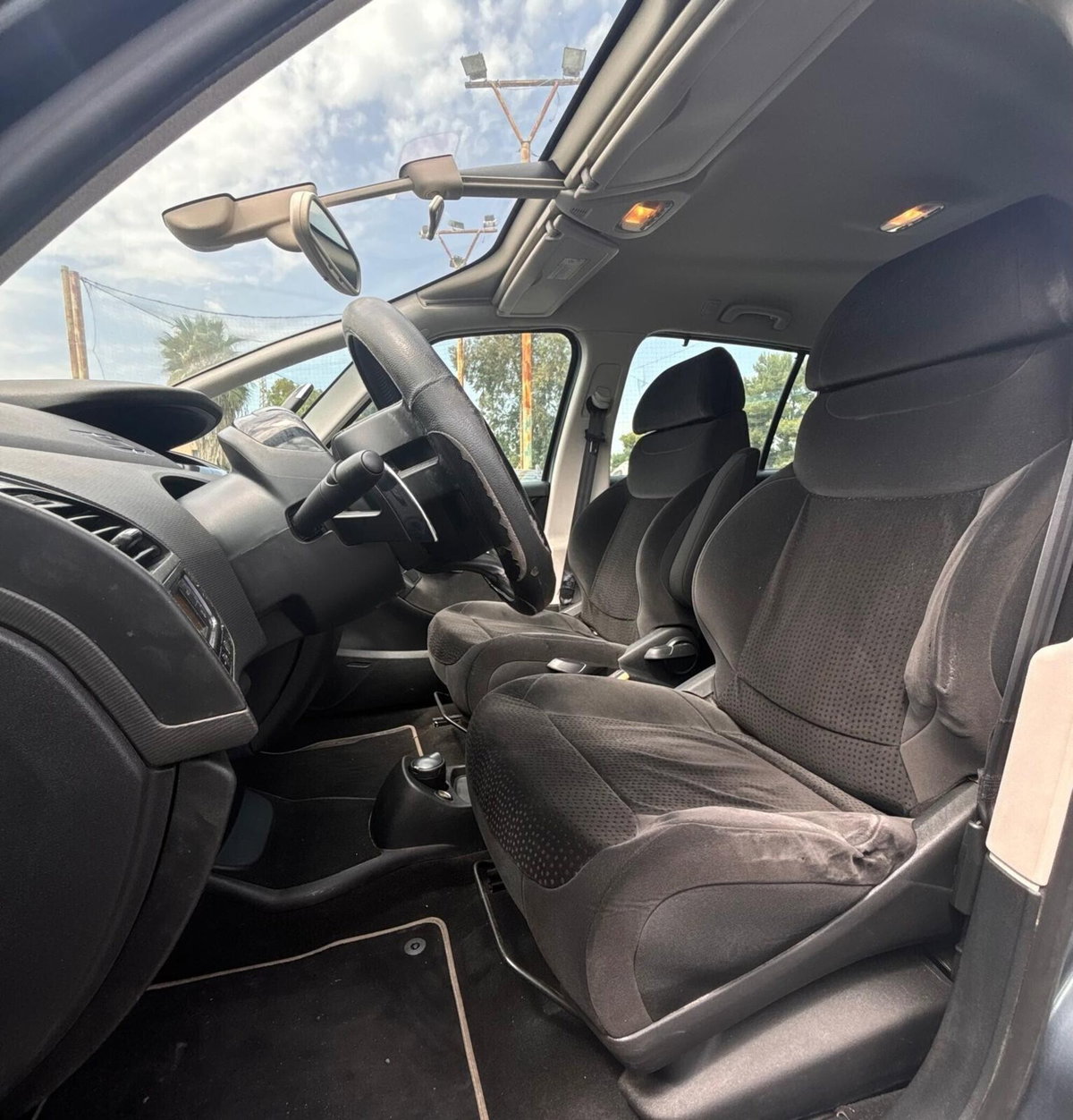Citroen C4 Gran Picasso 2.0 HDi 138 FAP CMP6 Exclusive Style (15)