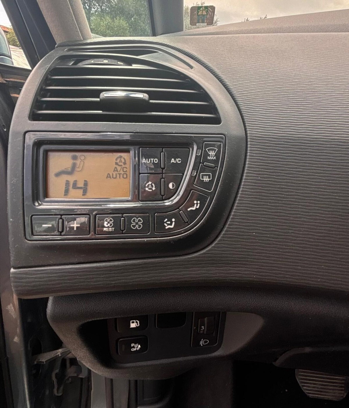 Citroen C4 Gran Picasso 2.0 HDi 138 FAP CMP6 Exclusive Style (20)