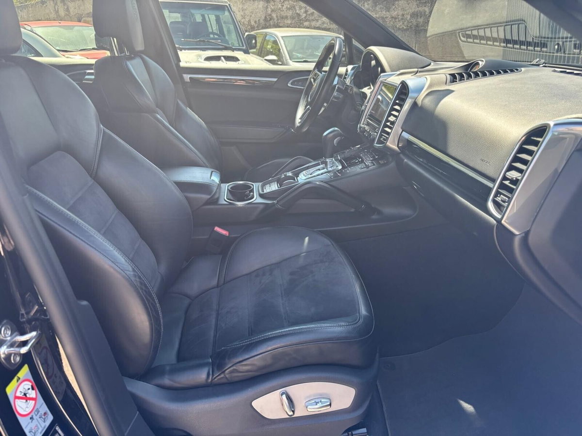 Porsche Cayenne 3.0 Diesel Platinum Edition (15)